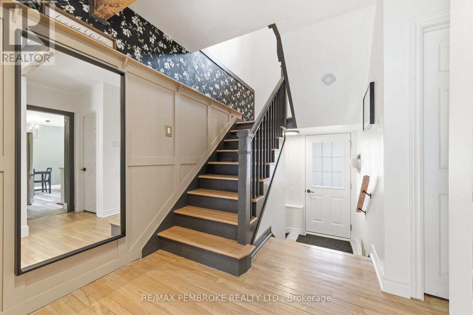 98 Birch Street, Deep River, Ontario K0J 1P0 - Photo 16 - X12999888