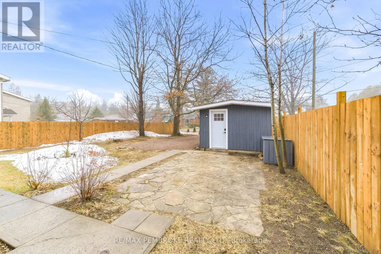 98 Birch Street, Deep River, Ontario K0J 1P0 - Photo 40 - X12999888