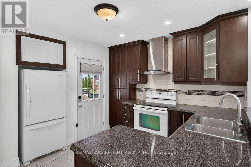 299 Britannia Avenue, Hamilton, Ontario  L8H 1Y2 - Photo 15 - X13004596