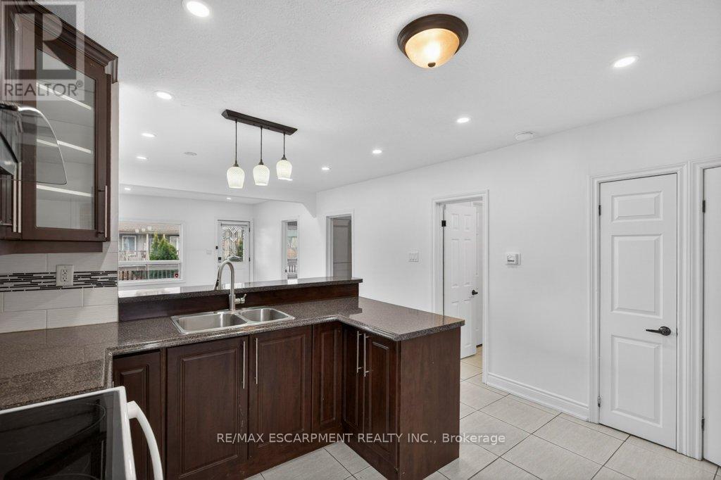 299 Britannia Avenue, Hamilton, Ontario  L8H 1Y2 - Photo 17 - X13004596