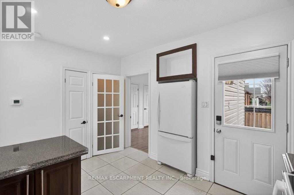 299 Britannia Avenue, Hamilton, Ontario  L8H 1Y2 - Photo 18 - X13004596