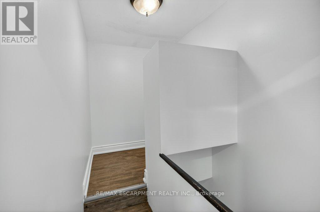 299 Britannia Avenue, Hamilton, Ontario  L8H 1Y2 - Photo 28 - X13004596