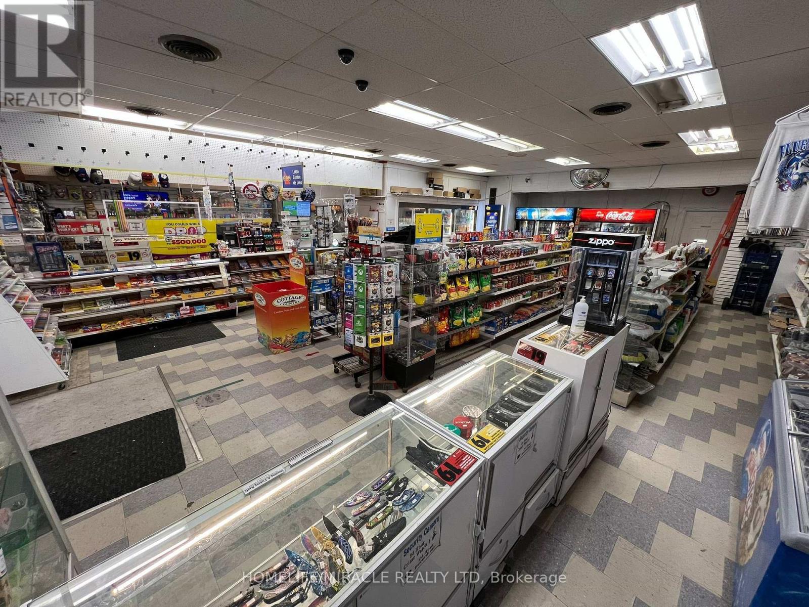 675 King Street, Port Colborne, Ontario  L3K 4H9 - Photo 2 - X13004626