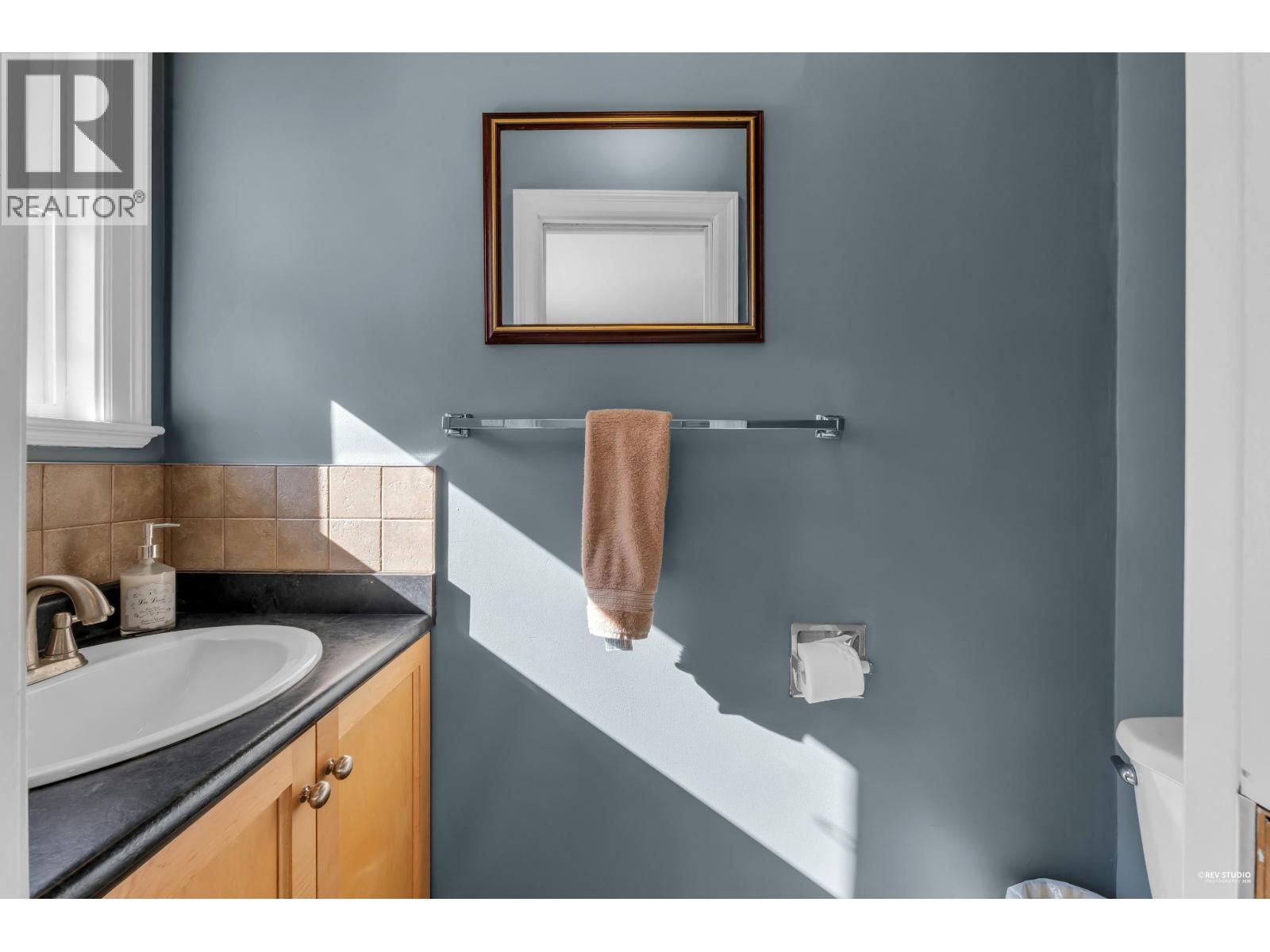 794 Adiron Avenue, Coquitlam, British Columbia  V3J 4K2 - Photo 11 - R3111268