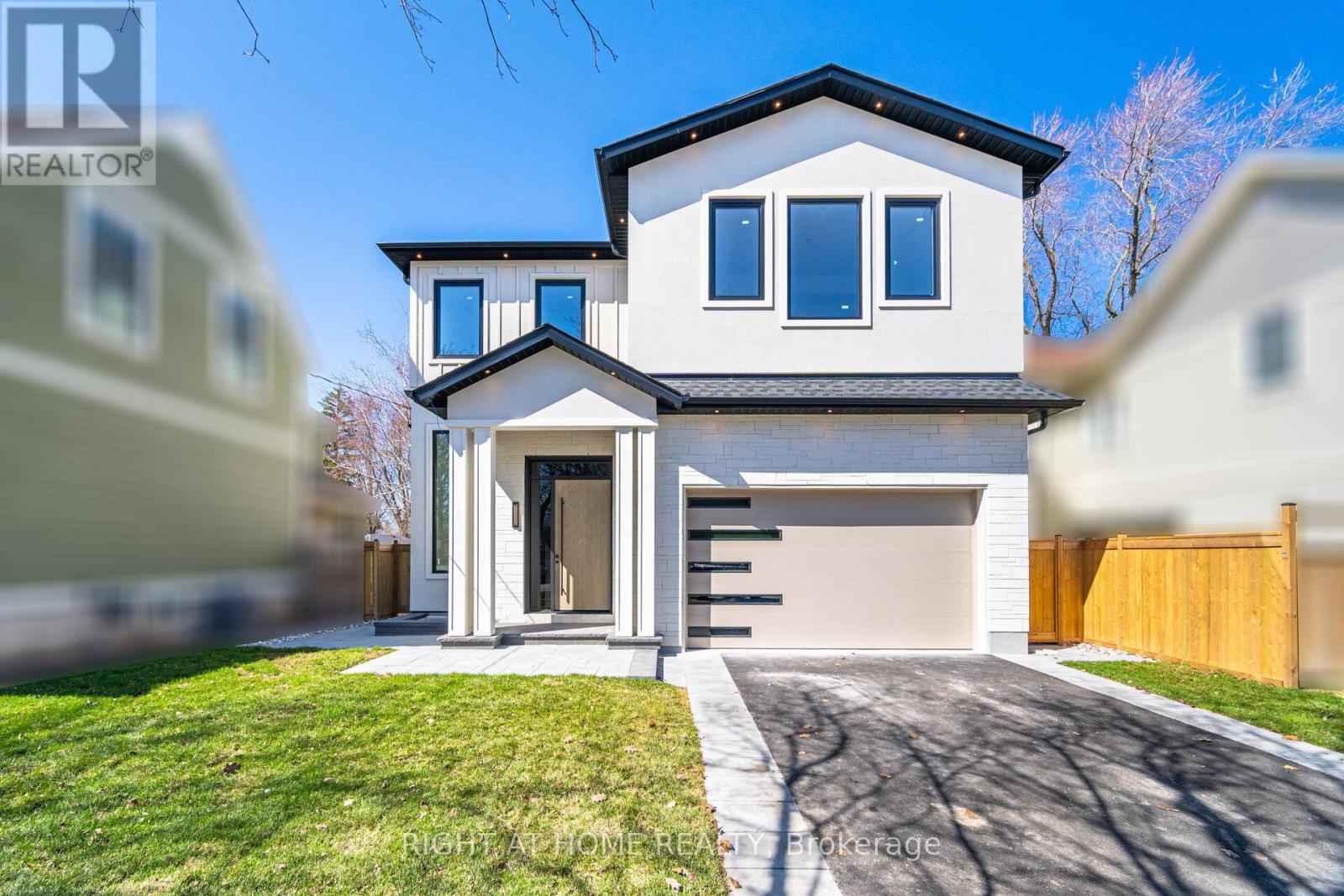 84 MOSLEY STREET, Aurora, Ontario