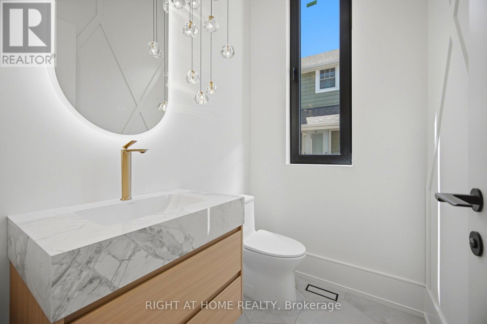 84 Mosley Street, Aurora, Ontario  L4G 1H1 - Photo 24 - N13002254