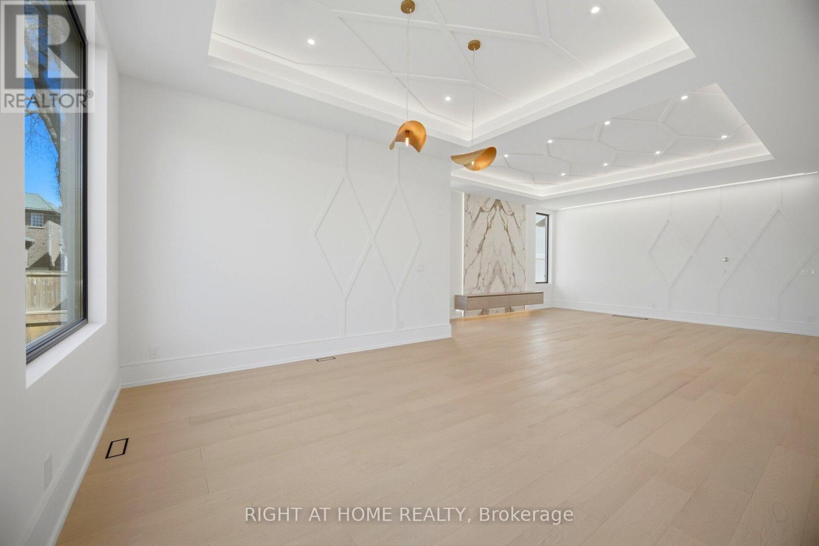 84 Mosley Street, Aurora, Ontario  L4G 1H1 - Photo 18 - N13002254