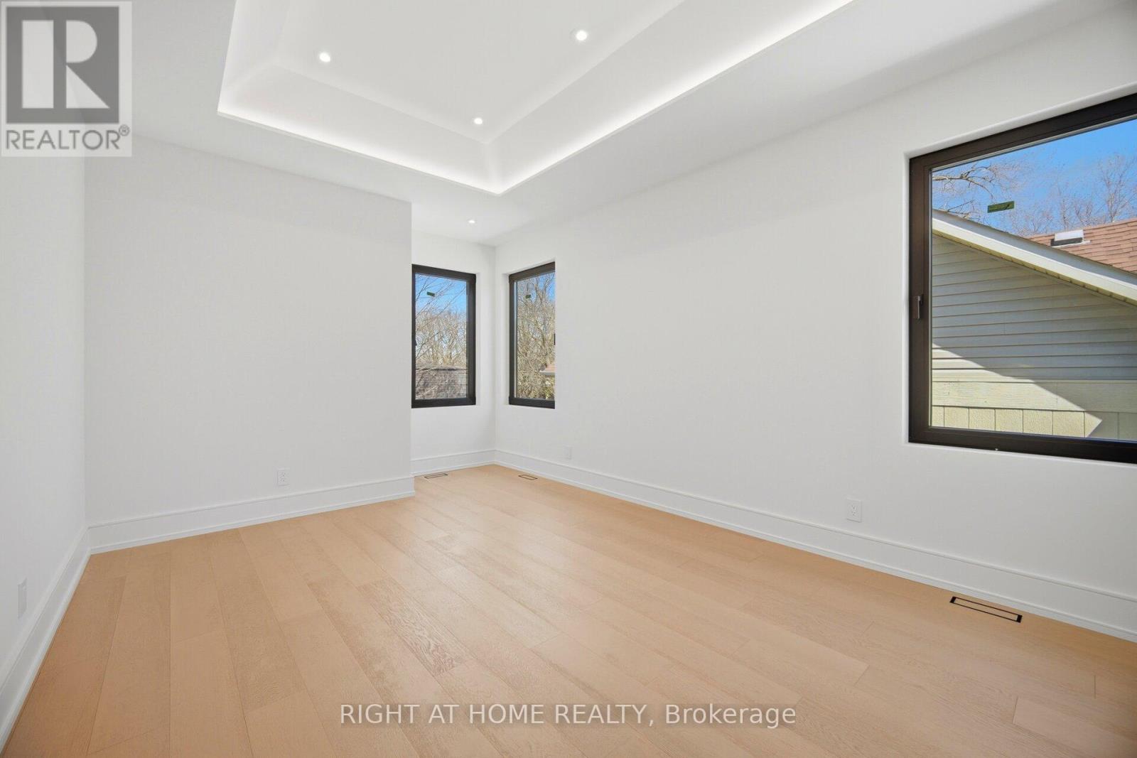 84 Mosley Street, Aurora, Ontario  L4G 1H1 - Photo 36 - N13002254