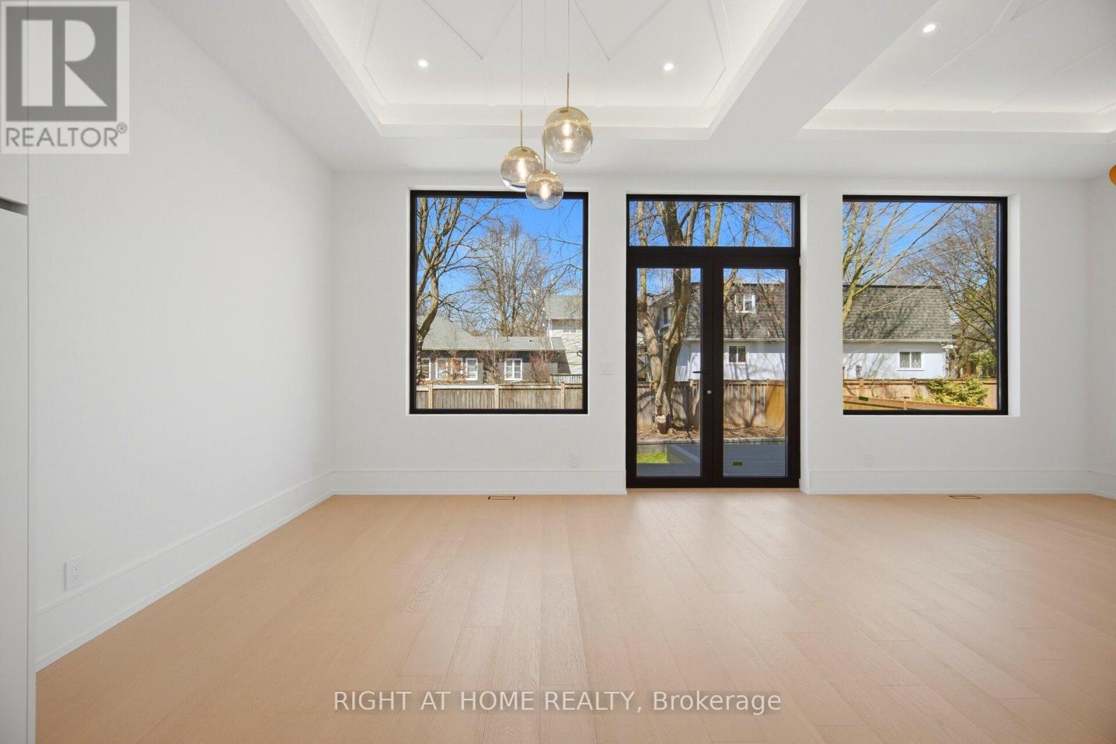 84 Mosley Street, Aurora, Ontario  L4G 1H1 - Photo 23 - N13002254