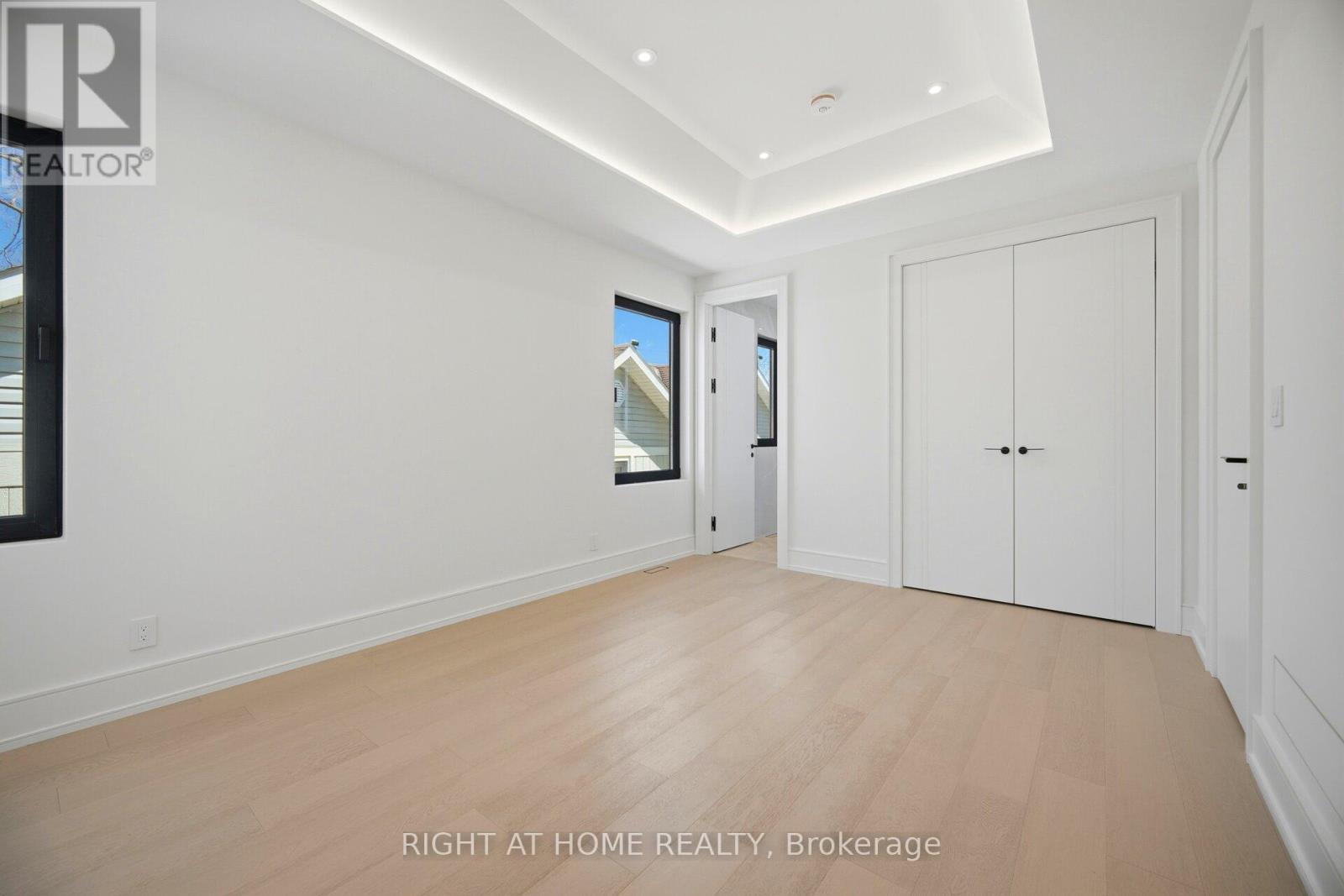 84 Mosley Street, Aurora, Ontario  L4G 1H1 - Photo 37 - N13002254