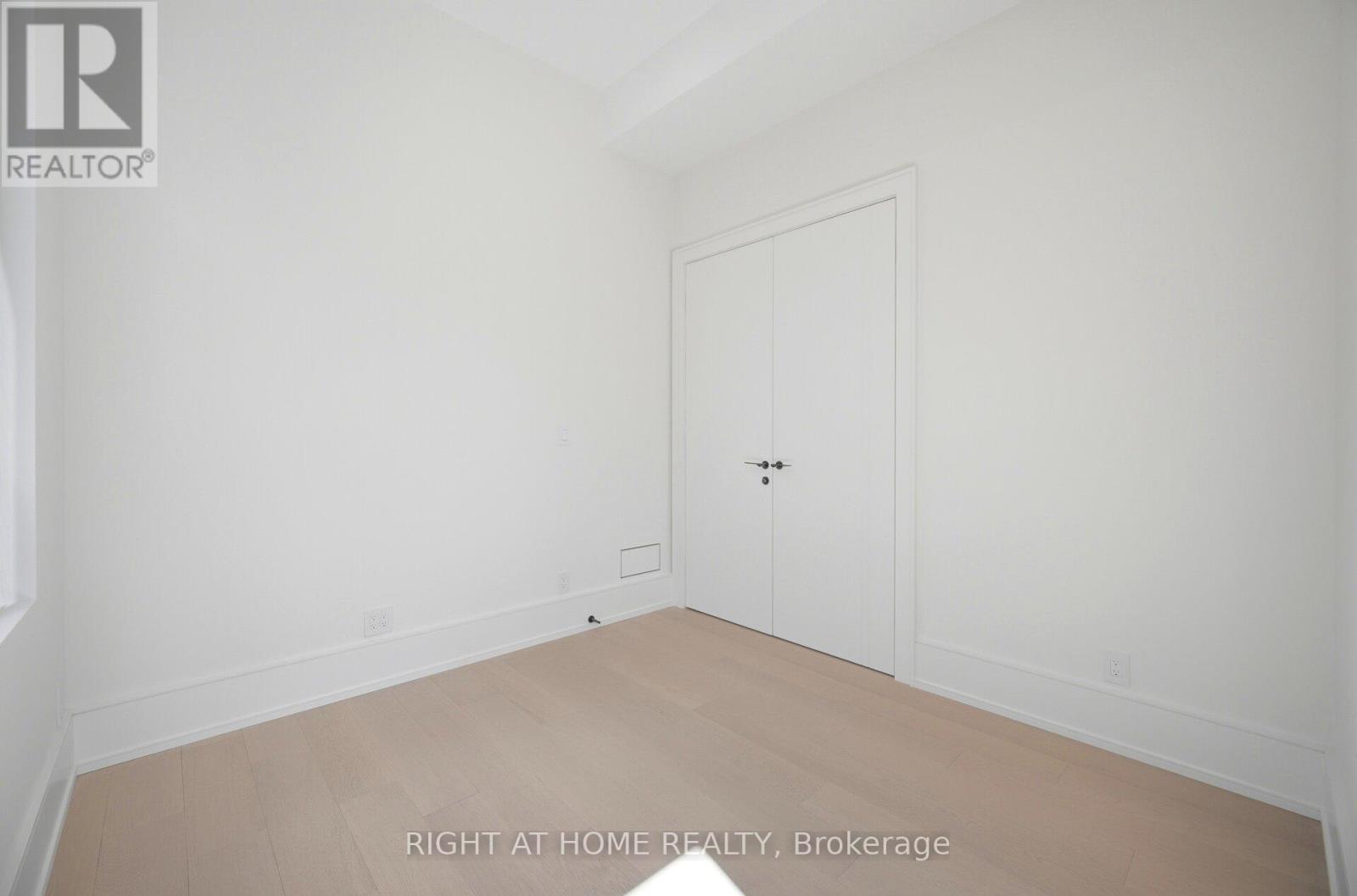 84 Mosley Street, Aurora, Ontario  L4G 1H1 - Photo 7 - N13002254