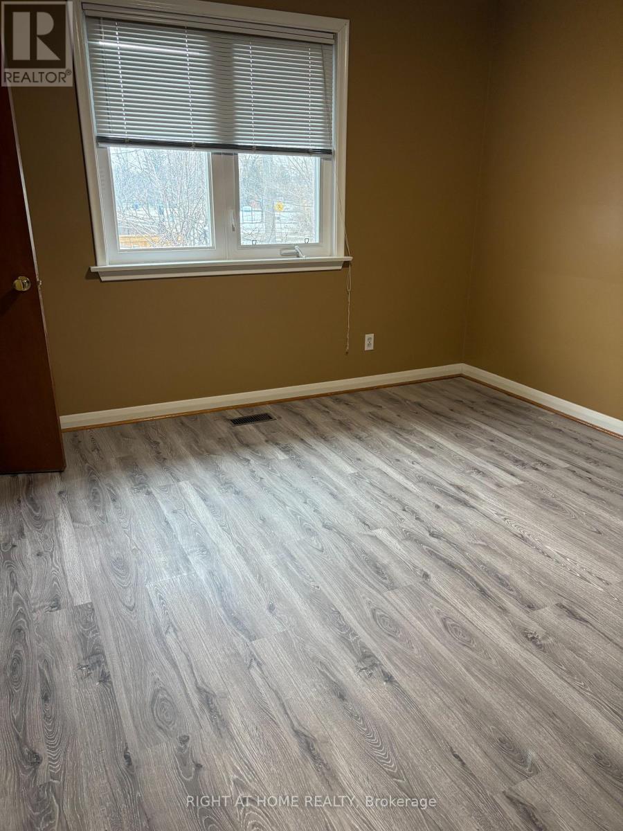 35 Beckett Avenue, Toronto, Ontario  M6L 2B3 - Photo 10 - W12761268