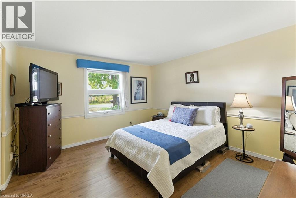 207 Robinson Road, Brantford, Ontario  N3T 5L7 - Photo 15 - 40821335