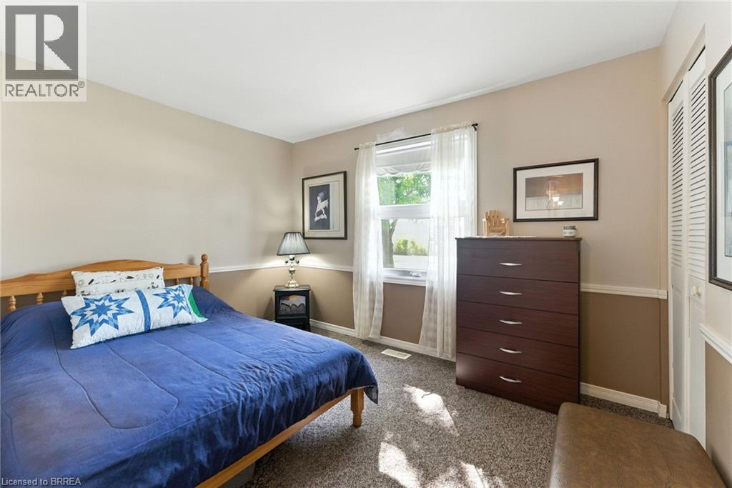 207 Robinson Road, Brantford, Ontario  N3T 5L7 - Photo 17 - 40821335