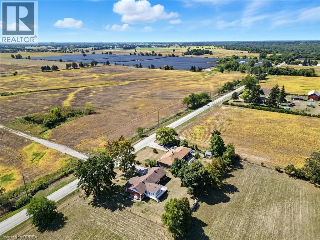 207 Robinson Road, Brantford, Ontario  N3T 5L7 - Photo 2 - 40821335