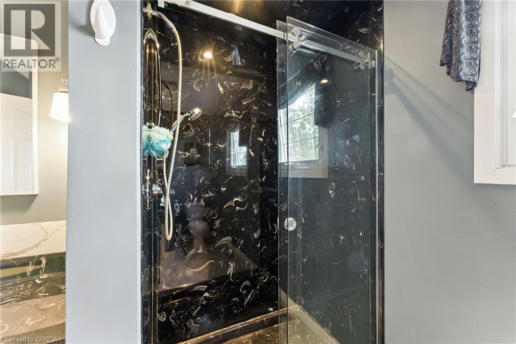 207 Robinson Road, Brantford, Ontario  N3T 5L7 - Photo 20 - 40821335