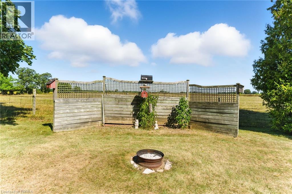 207 Robinson Road, Brantford, Ontario  N3T 5L7 - Photo 26 - 40821335