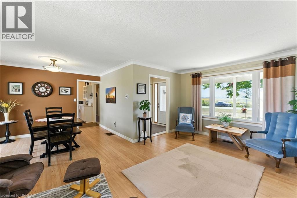 207 Robinson Road, Brantford, Ontario  N3T 5L7 - Photo 5 - 40821335