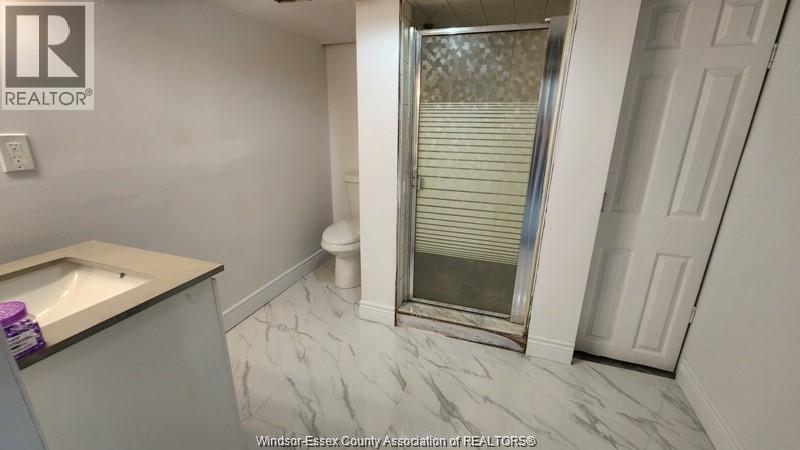 989 Oak Avenue Unit# Lower, Windsor, Ontario  N9A 5G3 - Photo 6 - 26008285