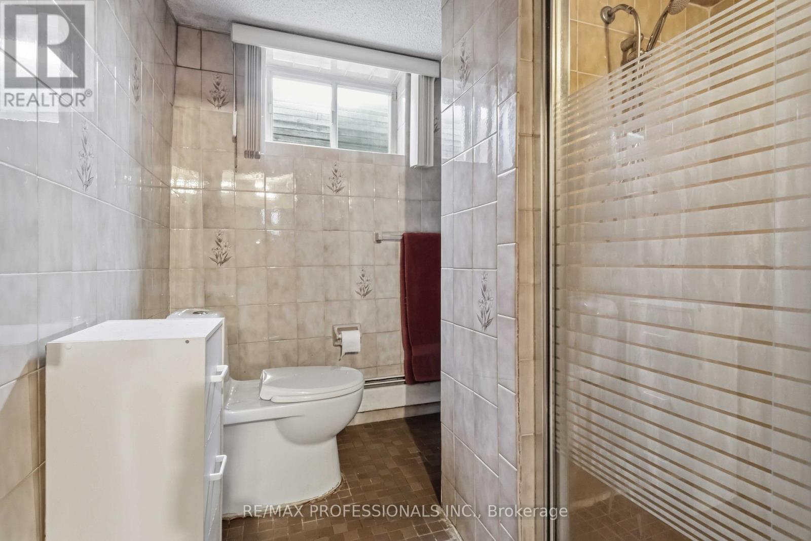 118 Tandridge Crescent, Toronto, Ontario  M9W 5N9 - Photo 17 - W13000780