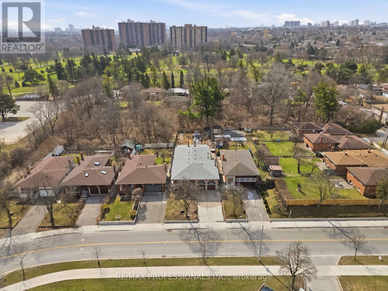 118 Tandridge Crescent, Toronto, Ontario  M9W 5N9 - Photo 23 - W13000780