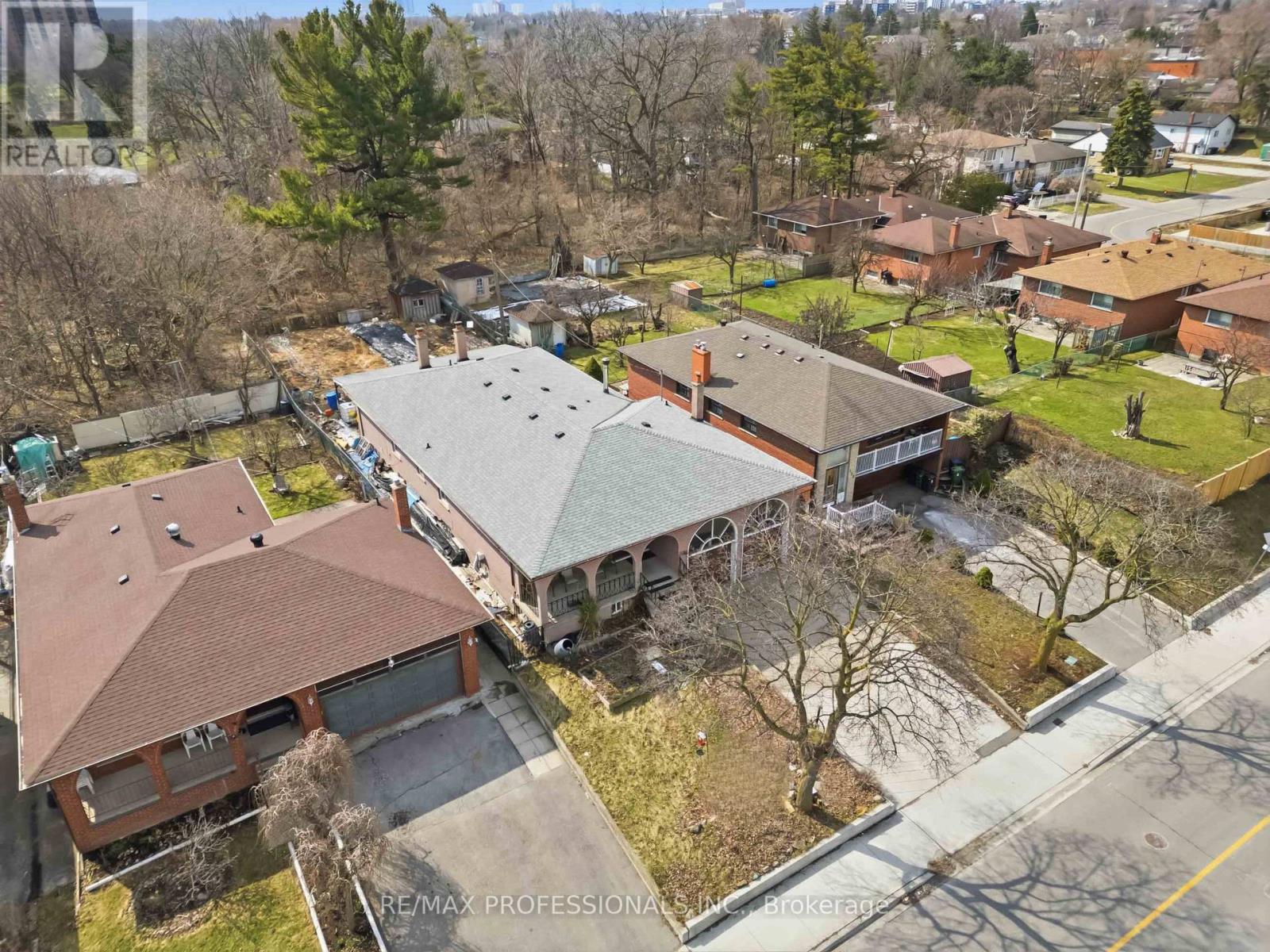 118 Tandridge Crescent, Toronto, Ontario  M9W 5N9 - Photo 22 - W13000780