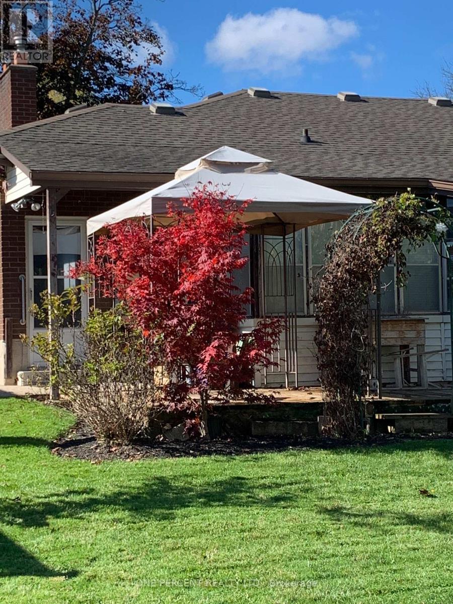 8800 Champlain Drive, Niagara Falls, Ontario  L2G 6Y6 - Photo 28 - X12998106