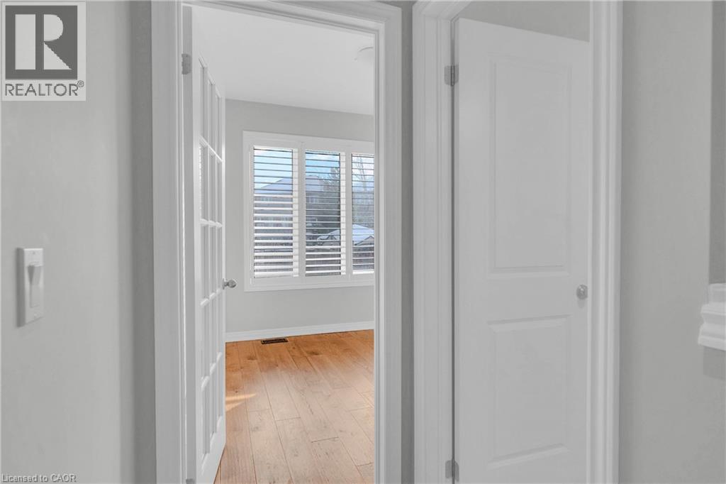 22 Woodhouse Street, Hamilton, Ontario  L9K 0H2 - Photo 15 - 40821329