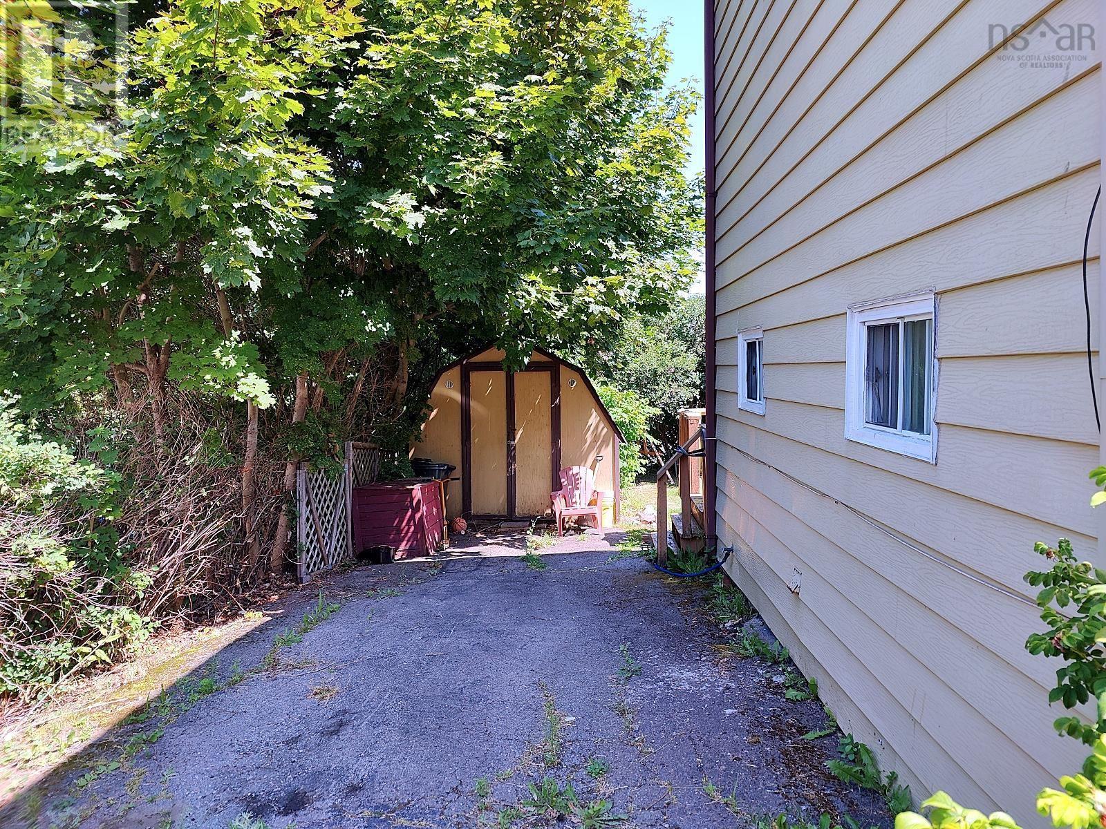 219 Rockdale Avenue, Sydney, Nova Scotia  B1P 1Z8 - Photo 5 - 202520397