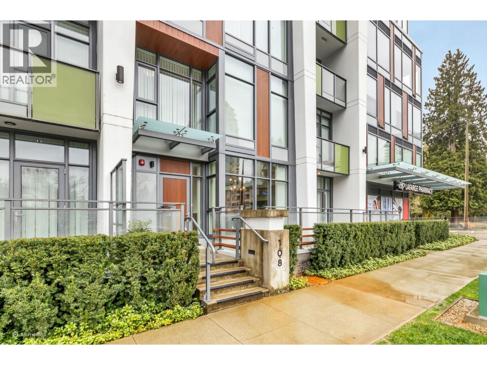 108 1182 Westwood Street, Coquitlam, British Columbia  V3B 0T9 - Photo 2 - R3111979