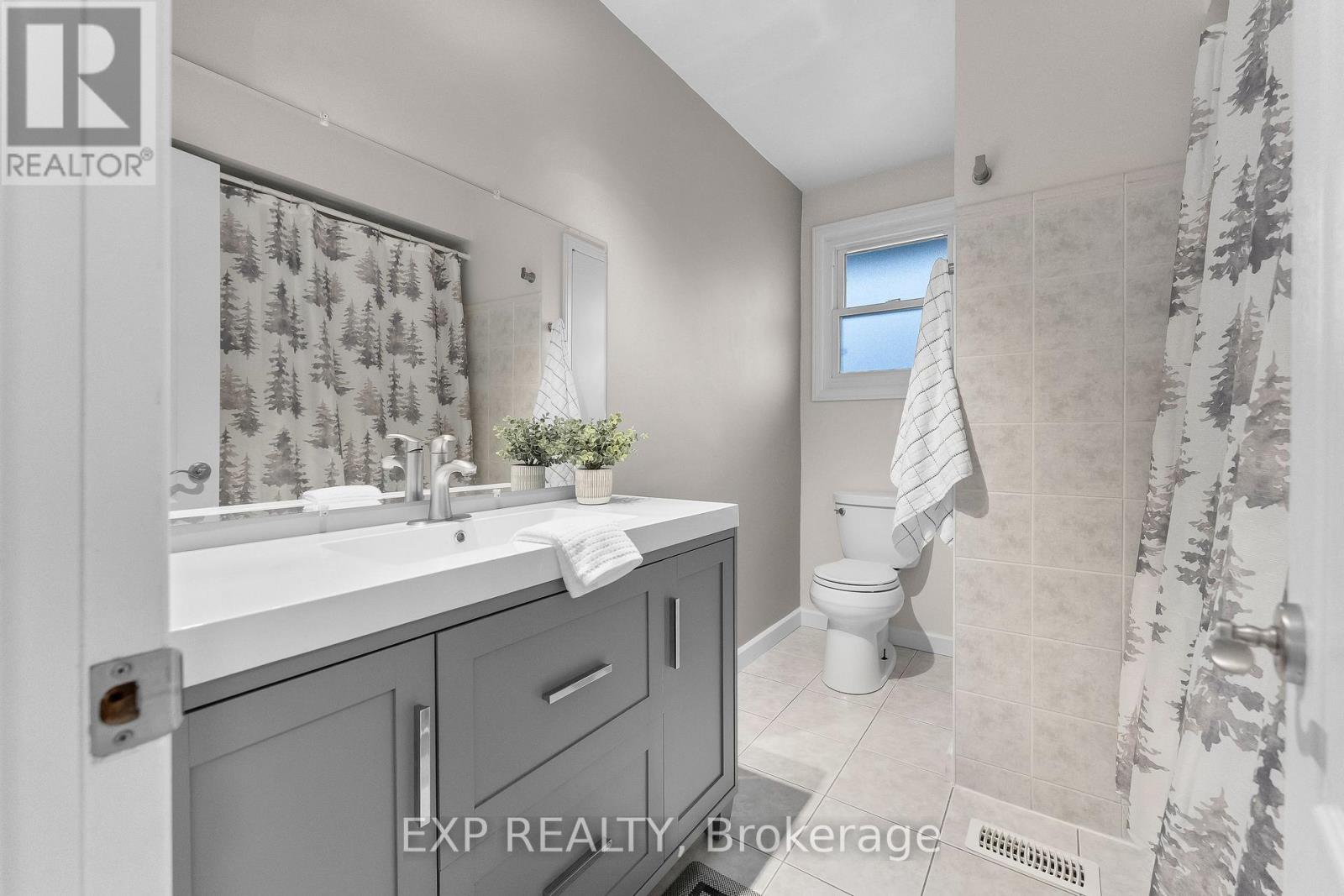 7260 Casey Street, Niagara Falls, Ontario  L2J 3R3 - Photo 21 - X12952438