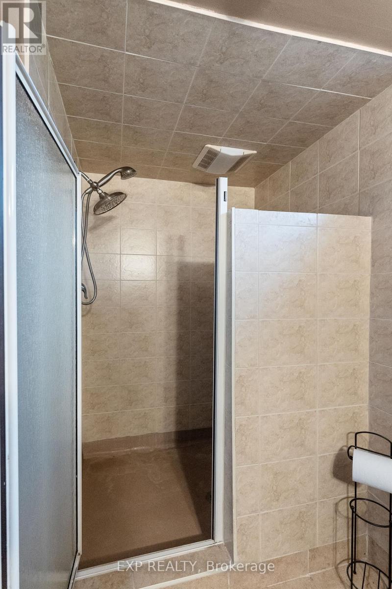 7260 Casey Street, Niagara Falls, Ontario  L2J 3R3 - Photo 29 - X12952438