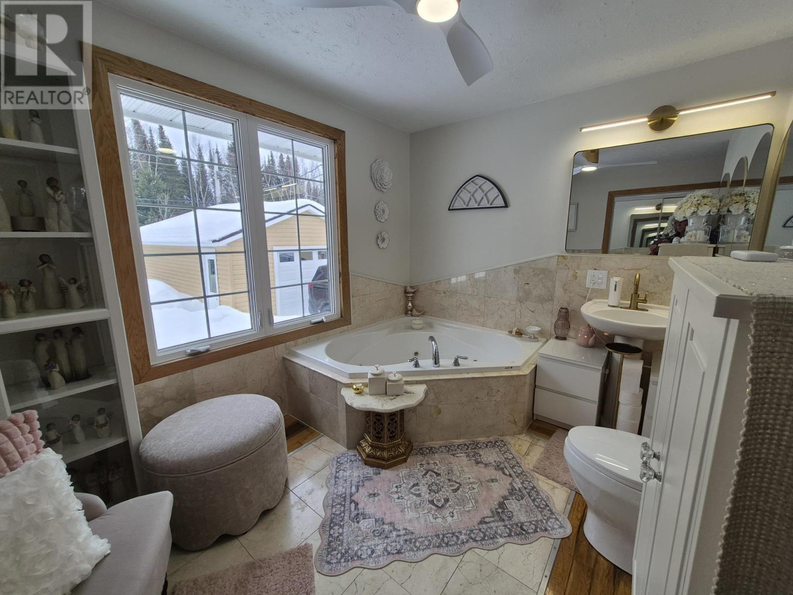 34 Redwing Ave, Manitouwadge, Ontario  P0T 2C0 - Photo 23 - TB2600666