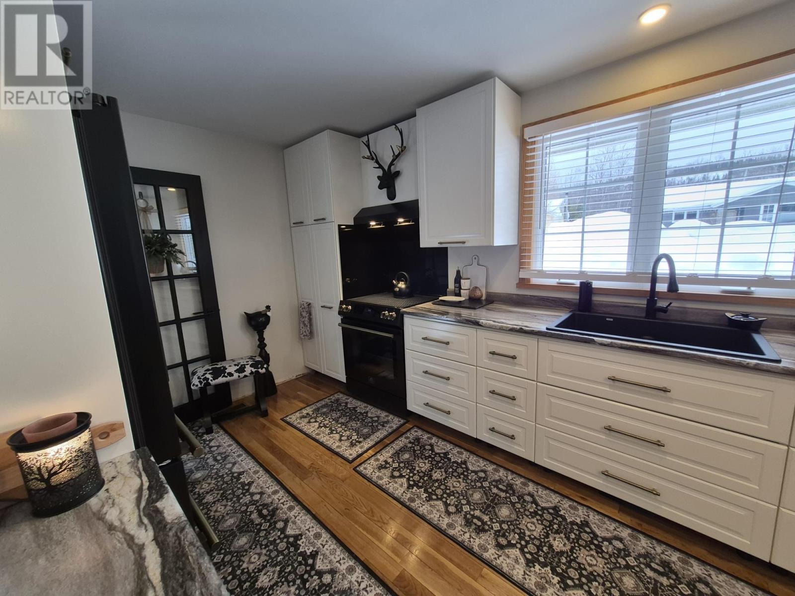 34 Redwing Ave, Manitouwadge, Ontario  P0T 2C0 - Photo 15 - TB2600666