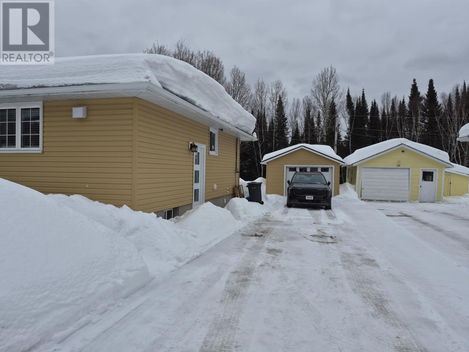 34 Redwing Ave, Manitouwadge, Ontario  P0T 2C0 - Photo 3 - TB2600666