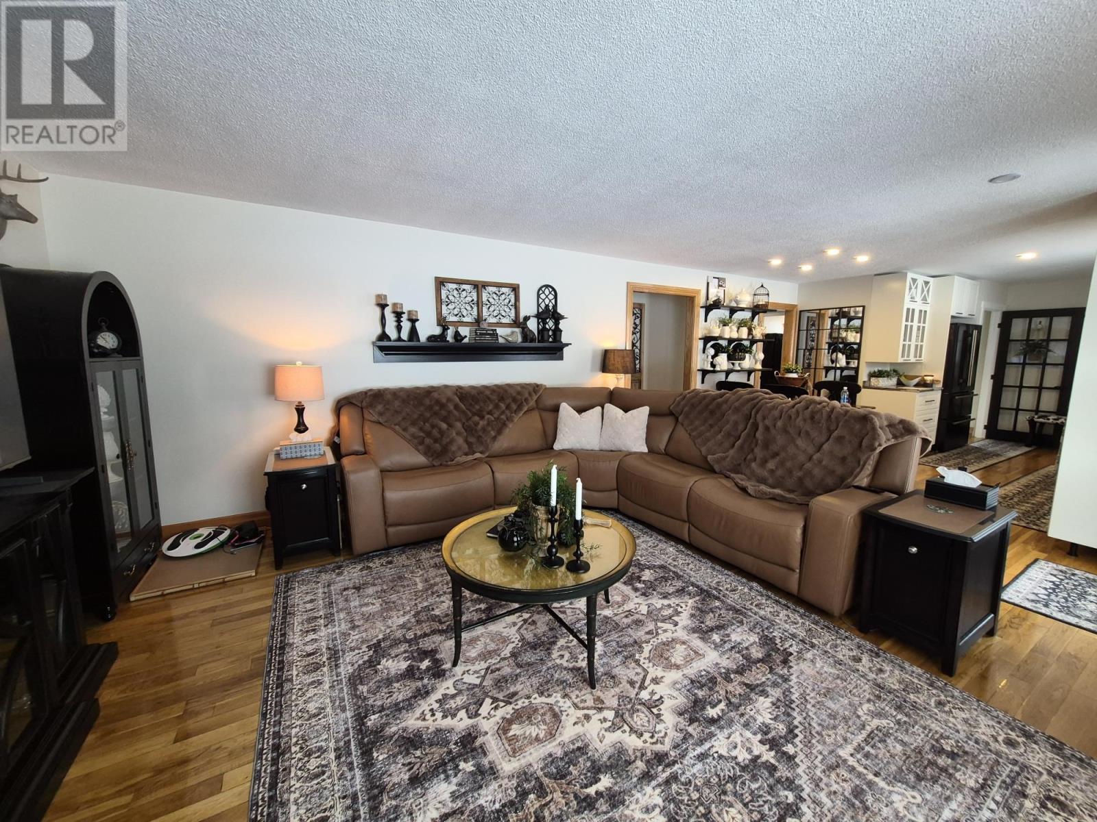 34 Redwing Ave, Manitouwadge, Ontario  P0T 2C0 - Photo 7 - TB2600666