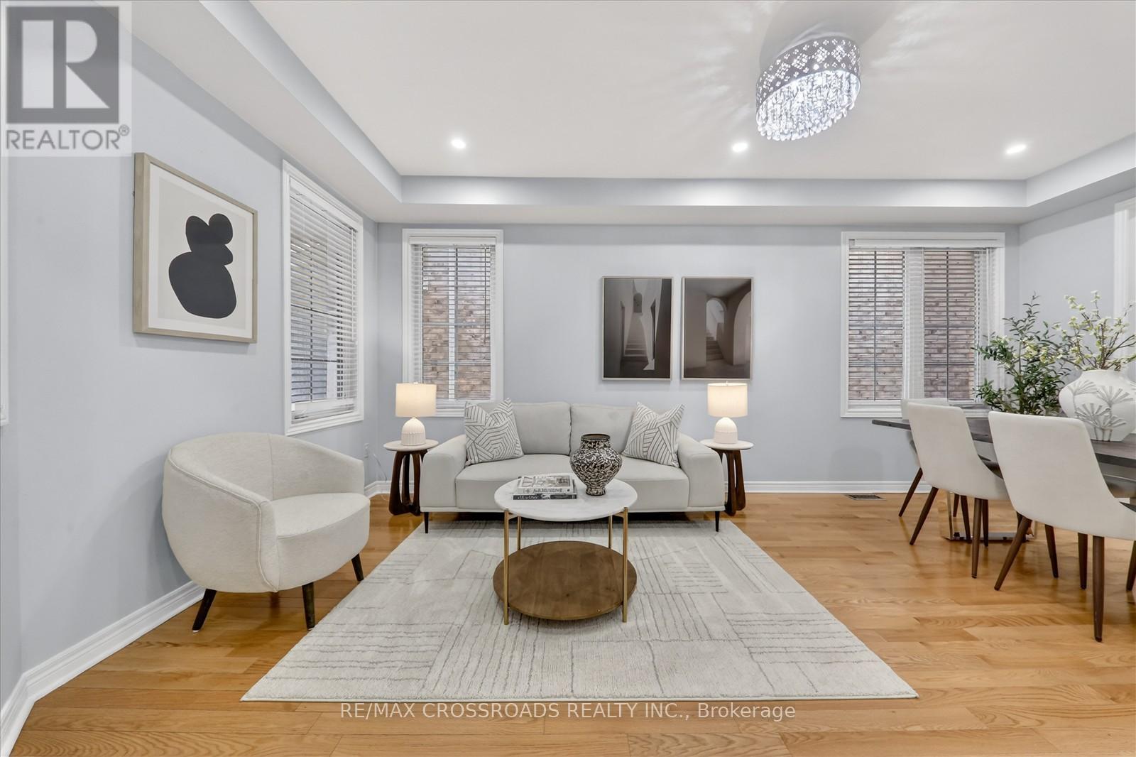 10 Sedore Street, Markham, Ontario  L6E 0K2 - Photo 4 - N12939244