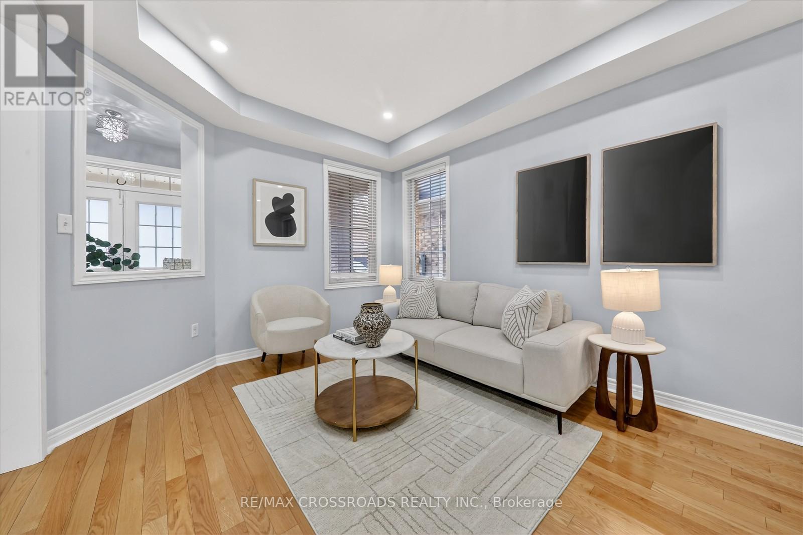 10 Sedore Street, Markham, Ontario  L6E 0K2 - Photo 5 - N12939244