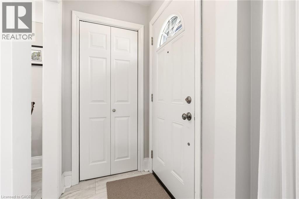 15 Roselle Place, Stoney Creek, Ontario  L8G 1R2 - Photo 5 - 40819734