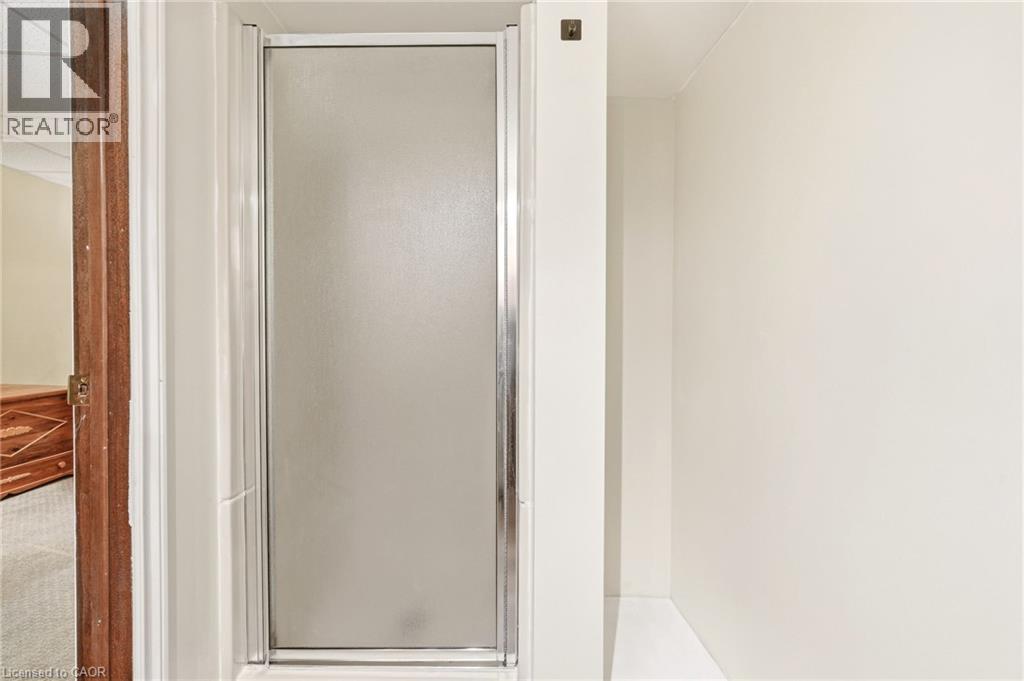 15 Roselle Place, Stoney Creek, Ontario  L8G 1R2 - Photo 35 - 40819734