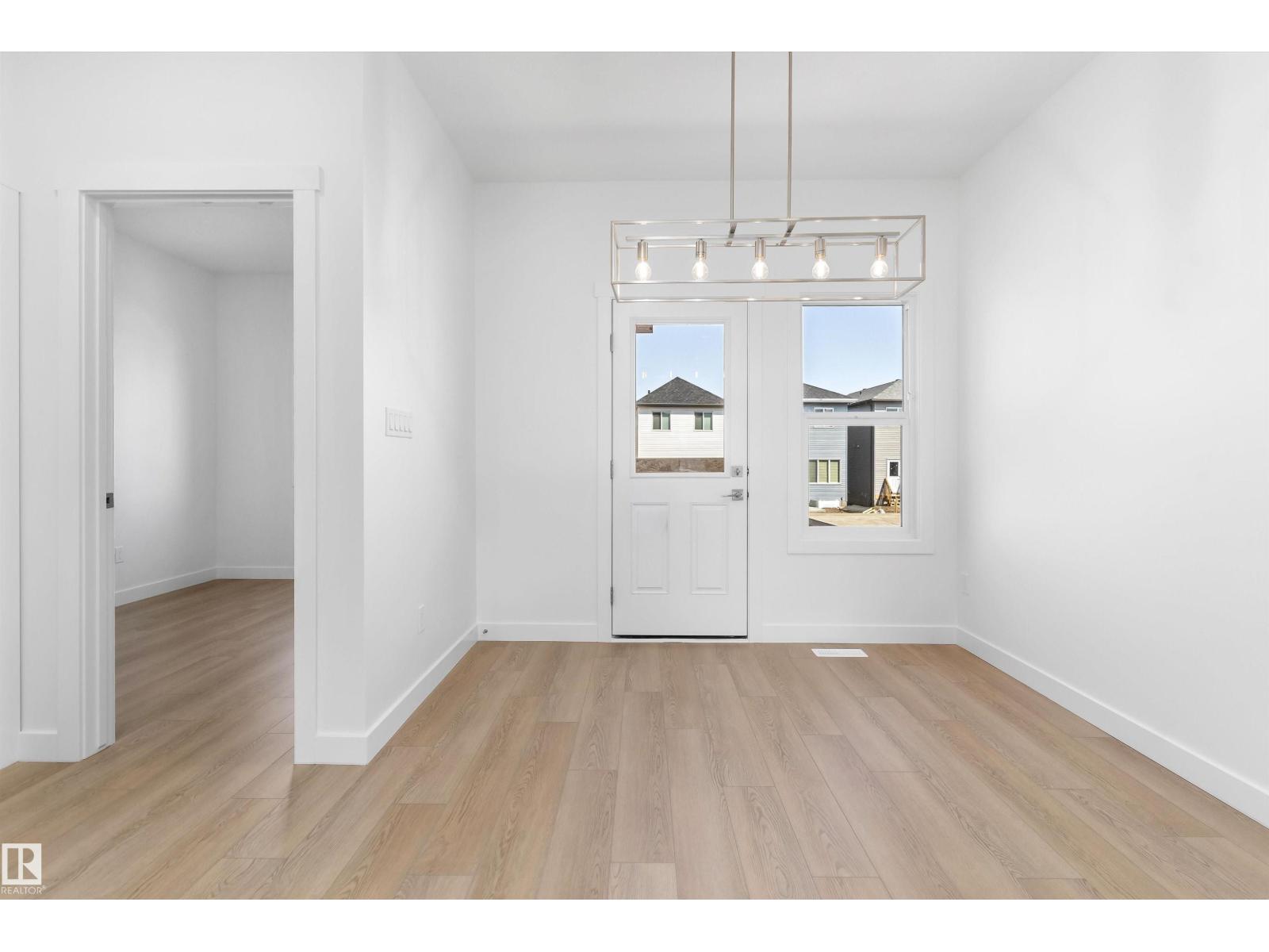 1060 14 Av Nw, Edmonton, Alberta  T6T 2W7 - Photo 8 - E4477234