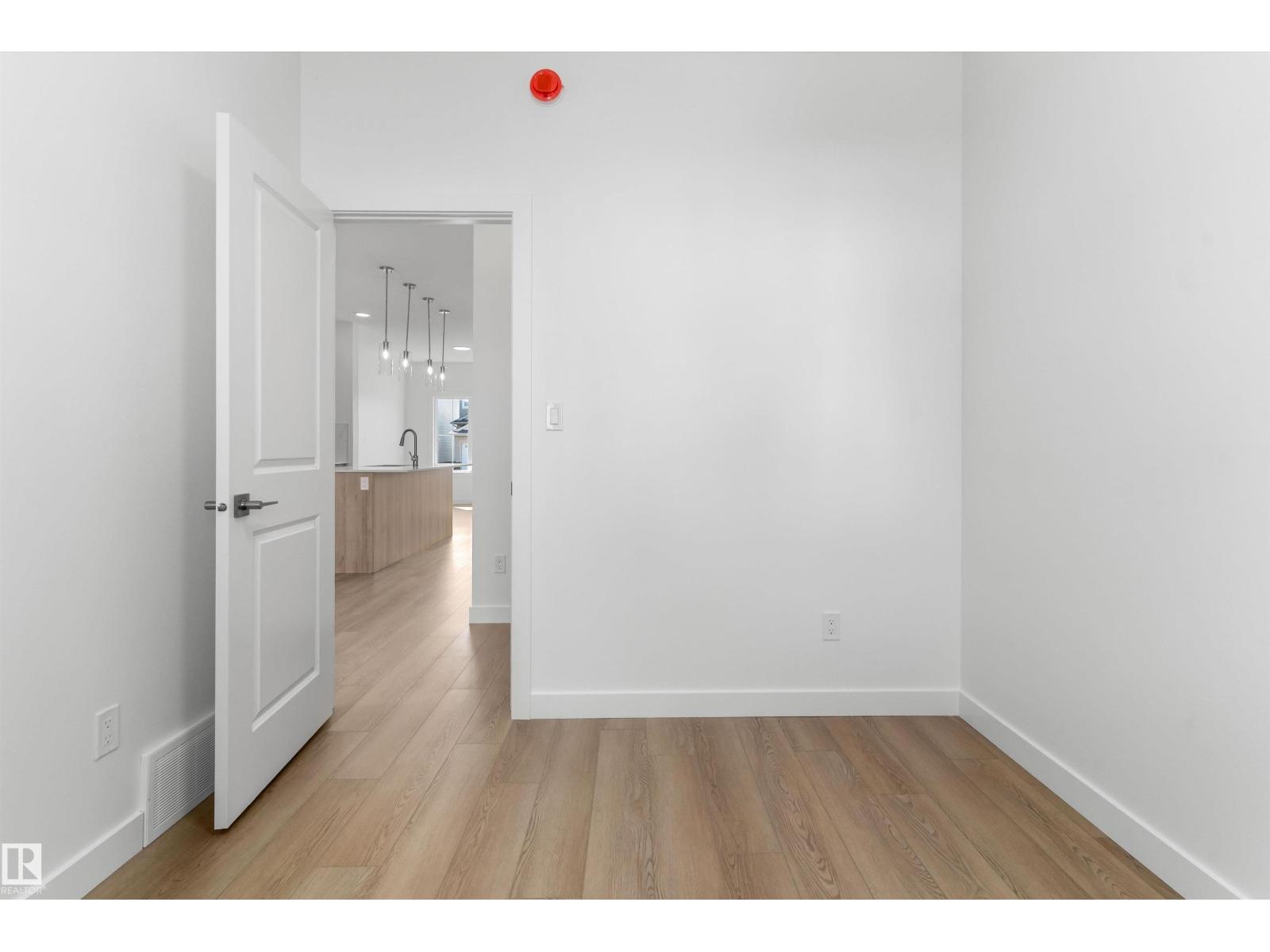 1060 14 Av Nw, Edmonton, Alberta  T6T 2W7 - Photo 18 - E4477234