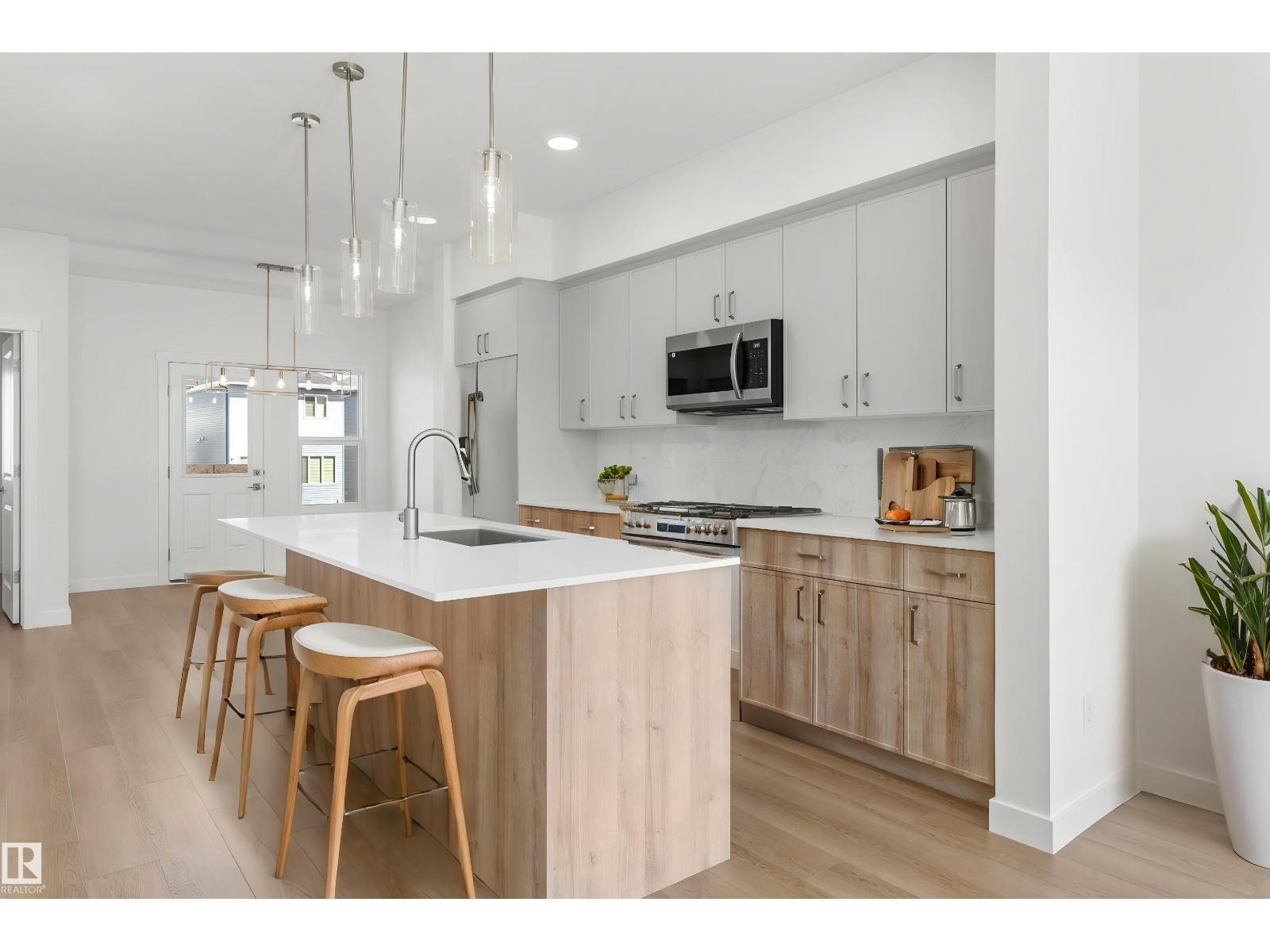 1060 14 Av Nw, Edmonton, Alberta  T6T 2W7 - Photo 15 - E4477234