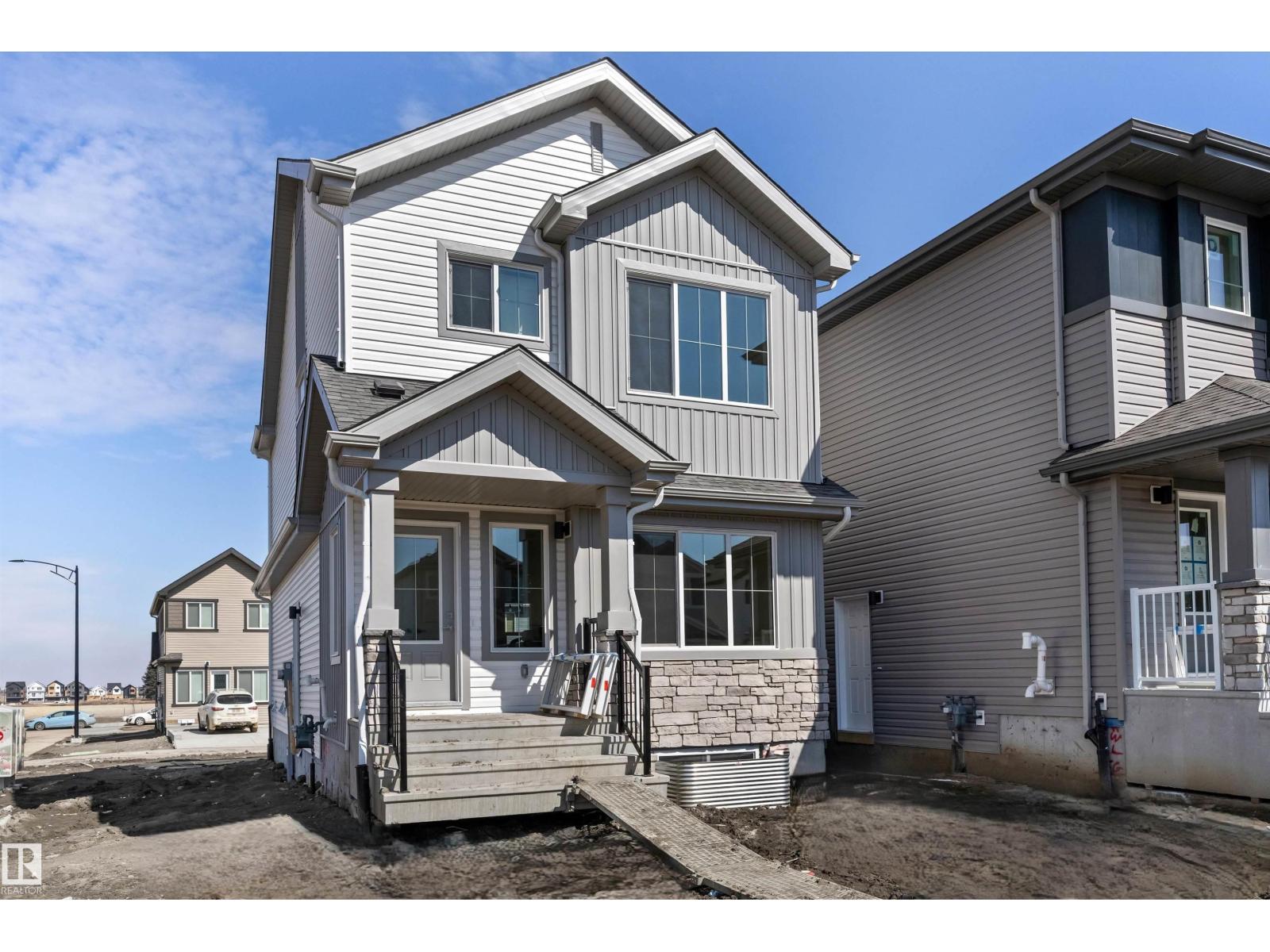 1060 14 Av Nw, Edmonton, Alberta  T6T 2W7 - Photo 2 - E4477234