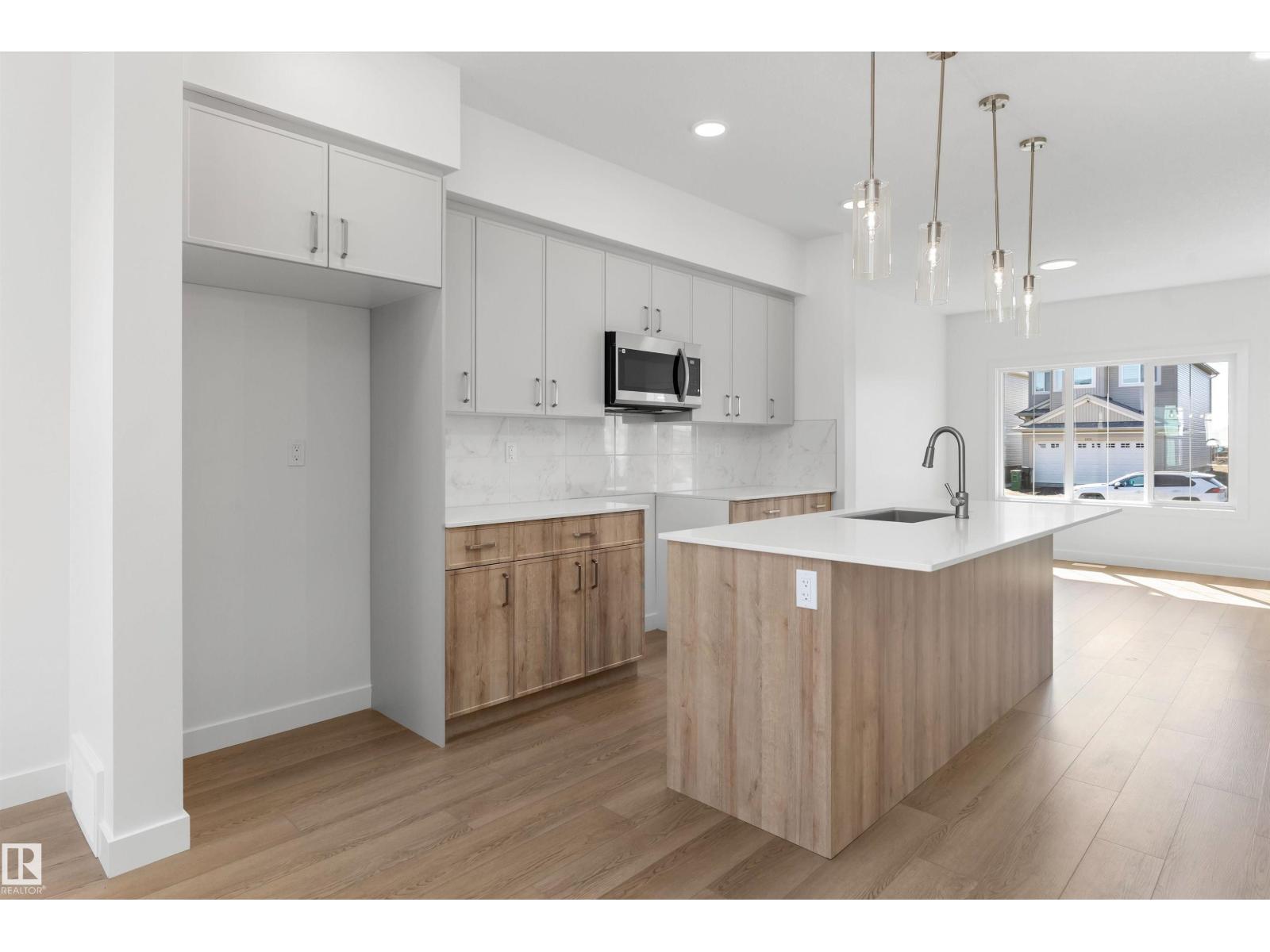 1060 14 Av Nw, Edmonton, Alberta  T6T 2W7 - Photo 11 - E4477234