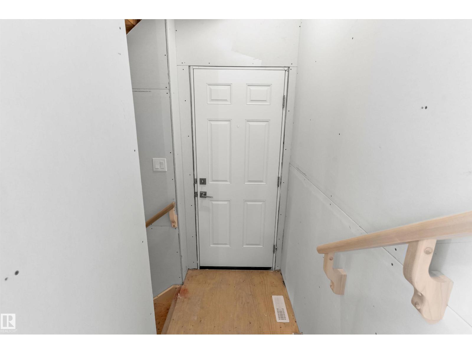 1060 14 Av Nw, Edmonton, Alberta  T6T 2W7 - Photo 36 - E4477234