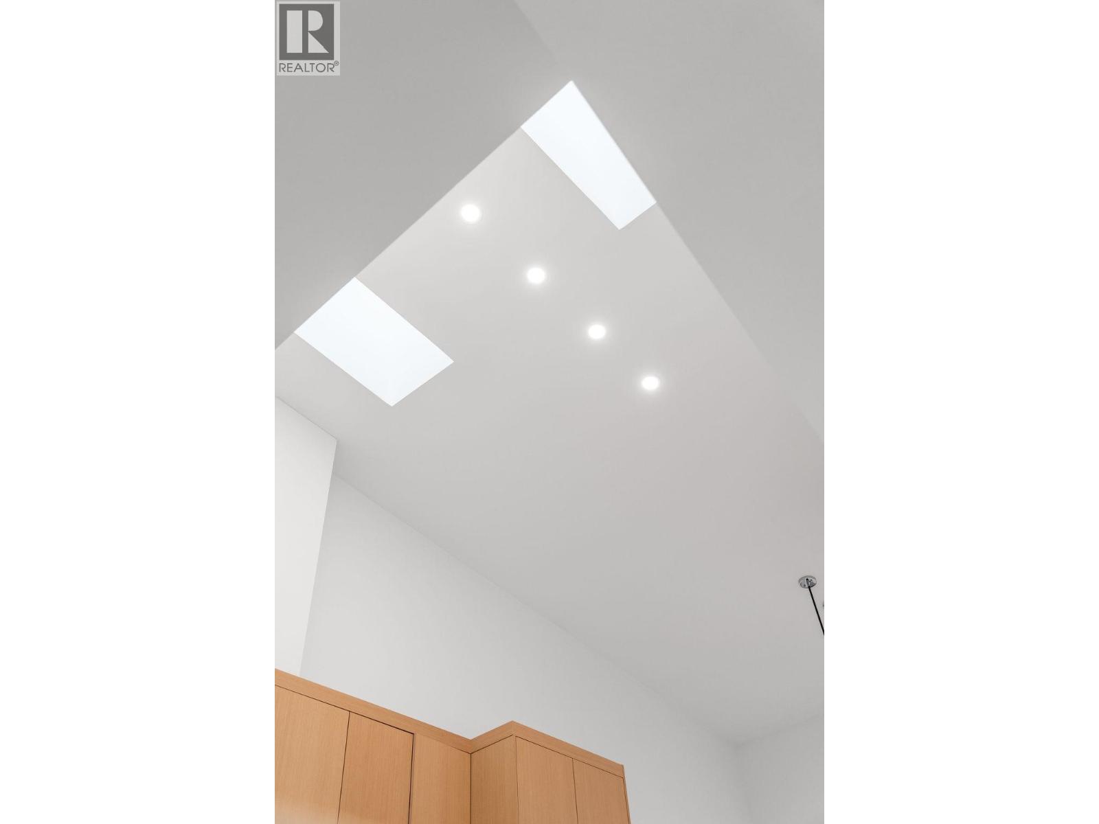 223 650 E 2nd Street, North Vancouver, British Columbia  V7L 1E3 - Photo 5 - R3112169