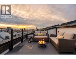 223 650 E 2ND STREET, North Vancouver, British Columbia