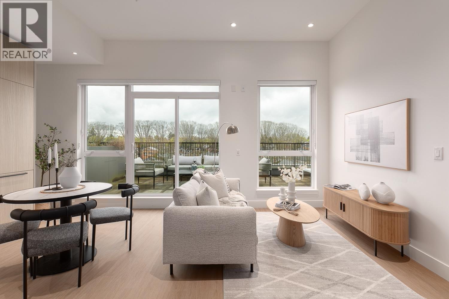 601 2235 E Broadway, Vancouver, British Columbia  V5N 0J5 - Photo 2 - R3112178