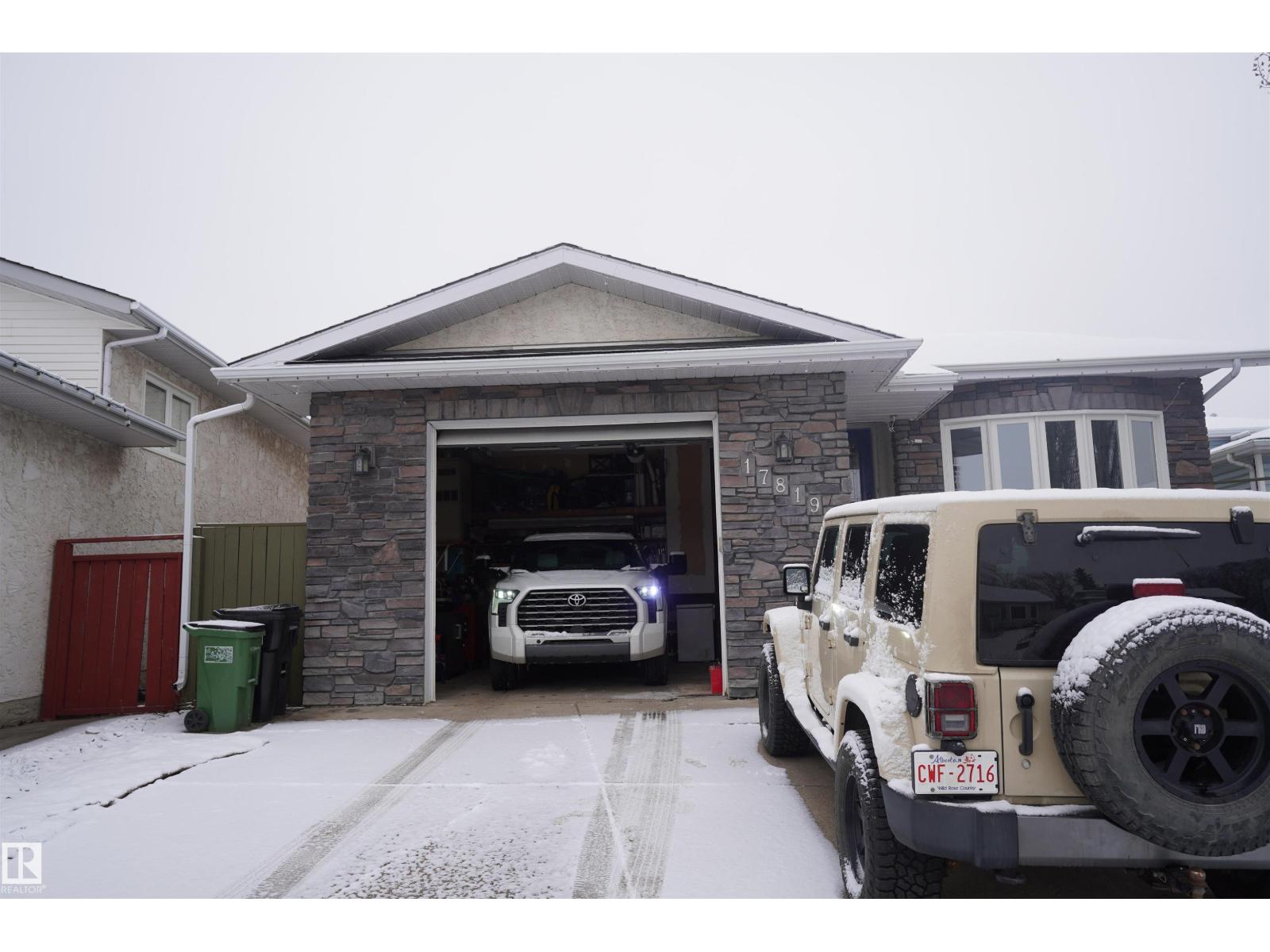 17819 91a St Nw, Edmonton, Alberta  T5Z 2L2 - Photo 3 - E4481495